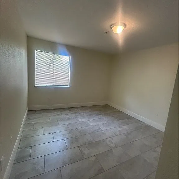 2875 Winkler Ave #511 — Photo 11