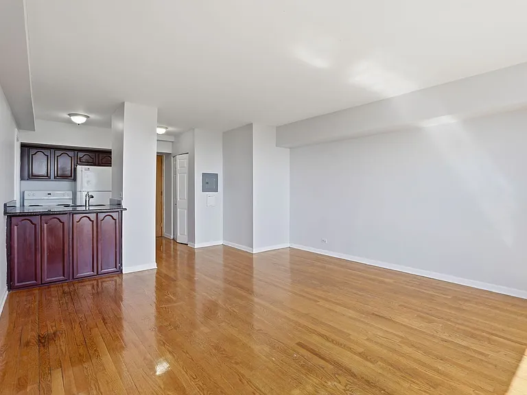 4180 Marine Terrace Apartments — Photo 62