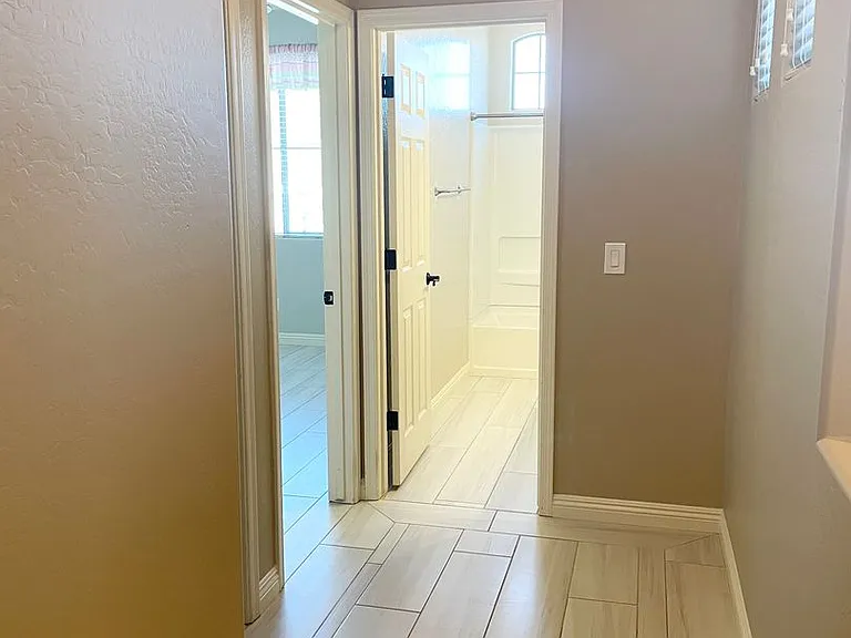 38205 W Montserrat St — Photo 26