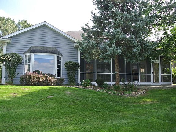 4th image of 18531 Beach Way