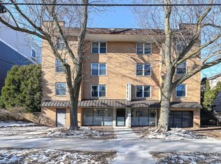 2121 N Cambridge Ave APT 204, Milwaukee, WI 53202