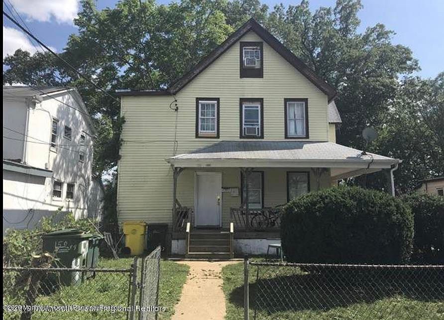 1st image of 152 E 4th St