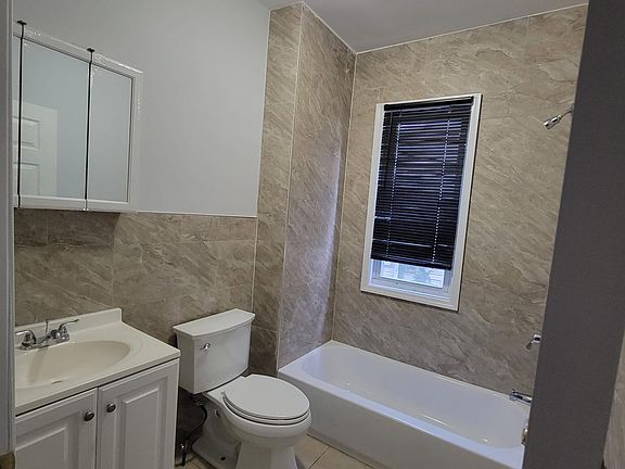 4th image of 80 Seymour Ave #1R