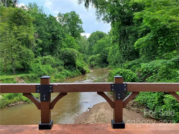 7 E Rambling Creek Dr, Tryon, NC 28782