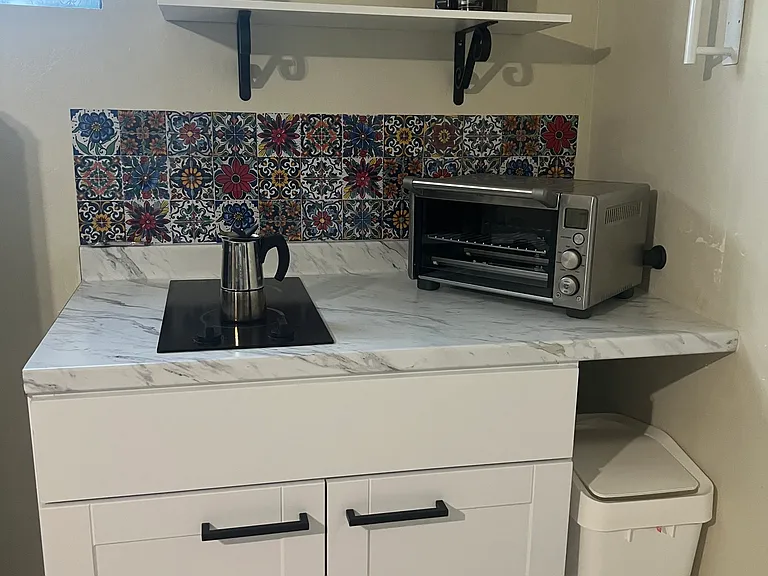 Double burner range and Breville smart oven