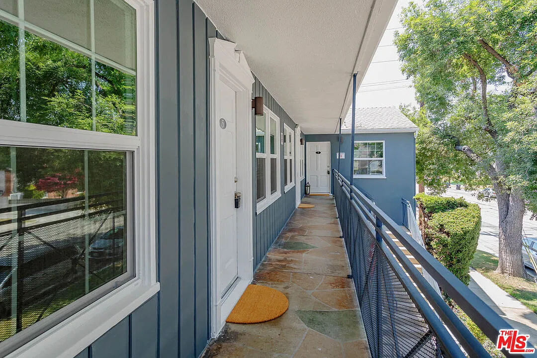1 bed, 1.0 bath, 800 sqft, $2,495 — Photo 3