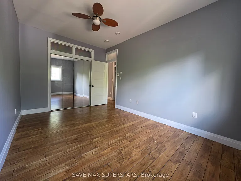 222 Phillips St #UPPER — Photo 24
