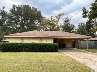 2803 Stillwell Dr, Texarkana, TX 75501