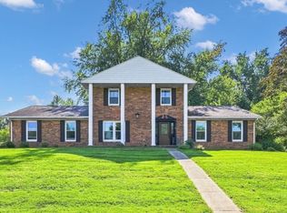 6711 Blue Spruce Dr, Newburgh, IN 47630