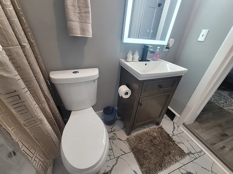 2818 N Capitol Ave #2 — Photo 22