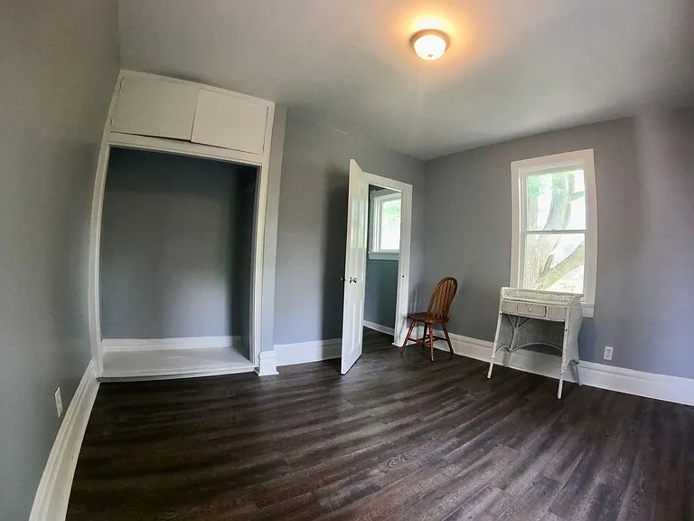 742 Broadway St — Photo 1