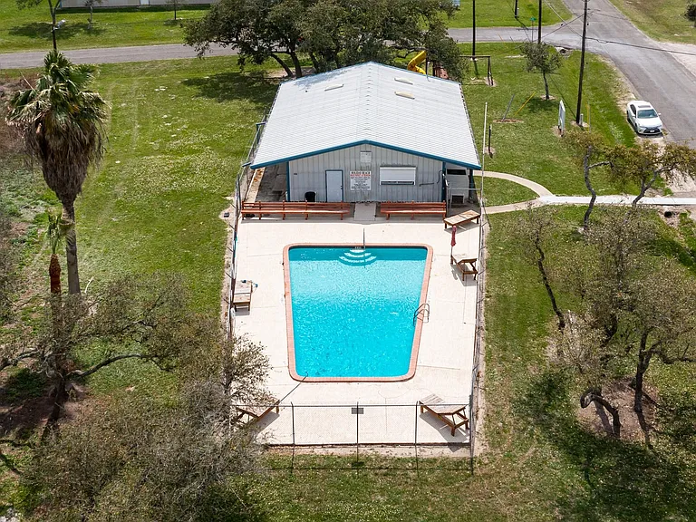 248 Post Oak Ln — Photo 38