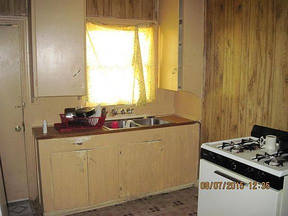 5th image of 108 S Abbott St