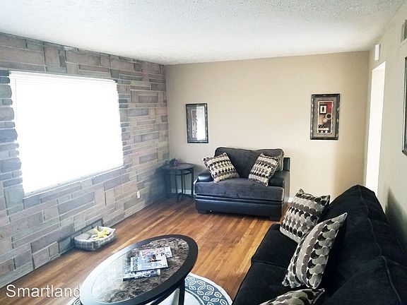 3rd image of 21370 Morris Ave