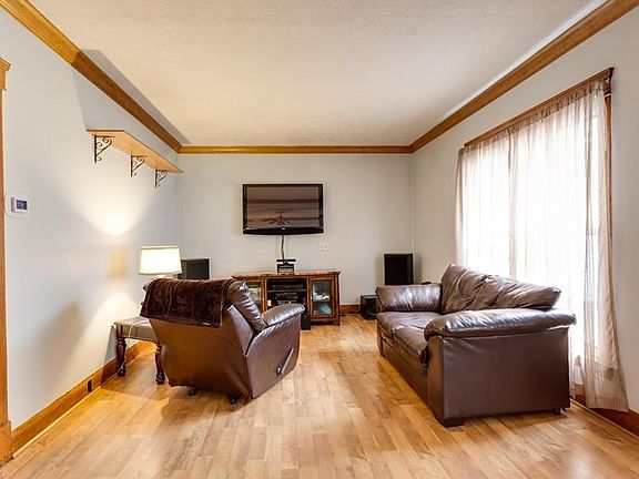 5th image of 707 W Main St #20