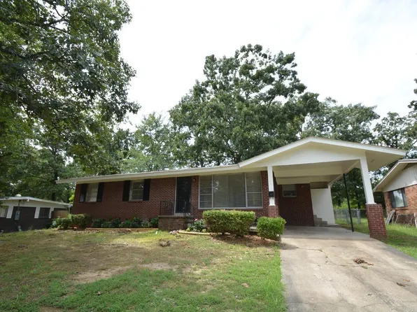 302 Oak Ln, Little Rock, AR 72205