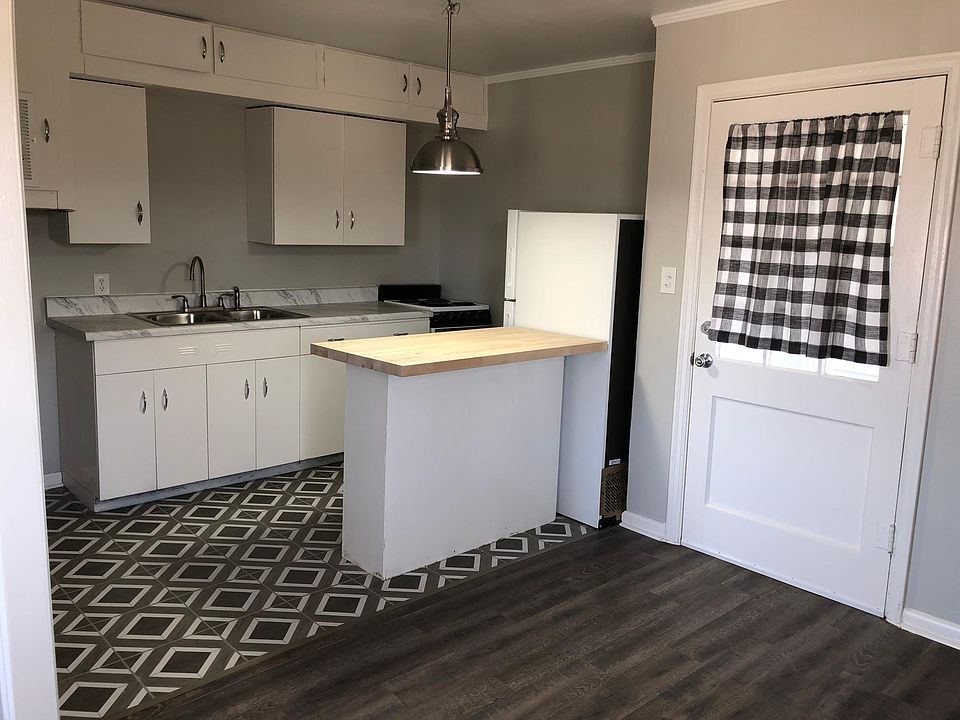 1st image of 2914 Vickie Dr APT D