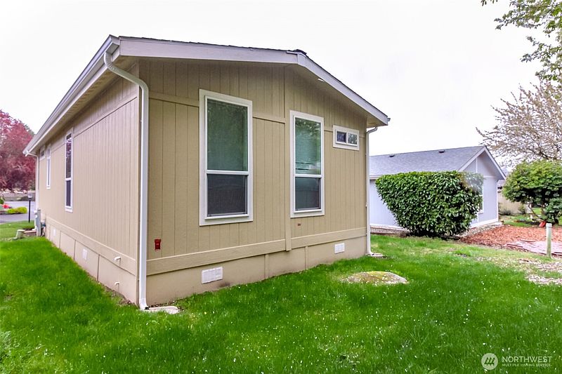 4th image of 2611 S 288th Street #6