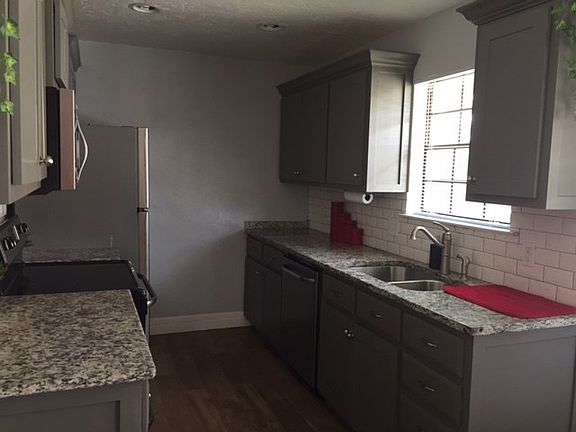 3rd image of 3702 Dentcrest Dr