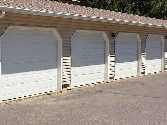 4th image of 3285 Canyon Dr Unit 38