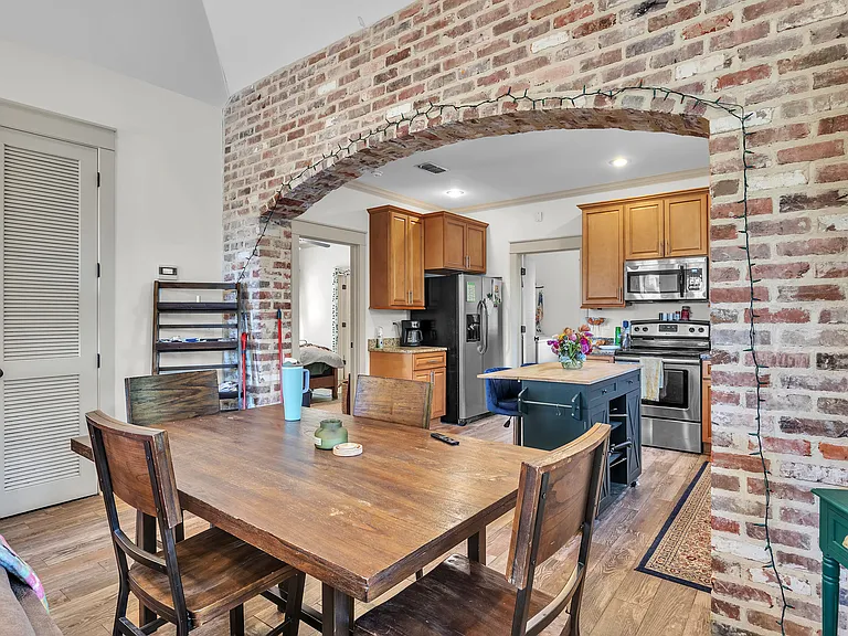 103 Creekside Cv — Photo 13