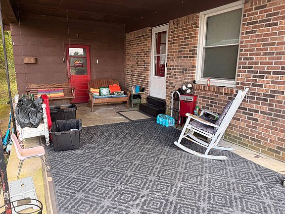 3rd image of 2753 Waterview Rd