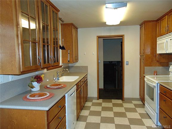 3rd image of 15015 16th Avenue Ct S