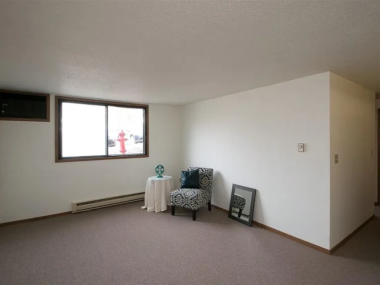 812 Benton Dr #11 — Photo 3