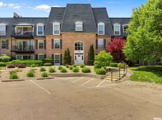 4900 N Knoxville Ave APT 116A, Peoria, IL 61614