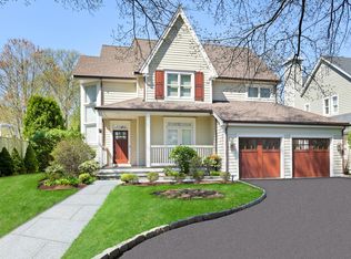 22 Brownhouse Rd, Old Greenwich, CT 06870