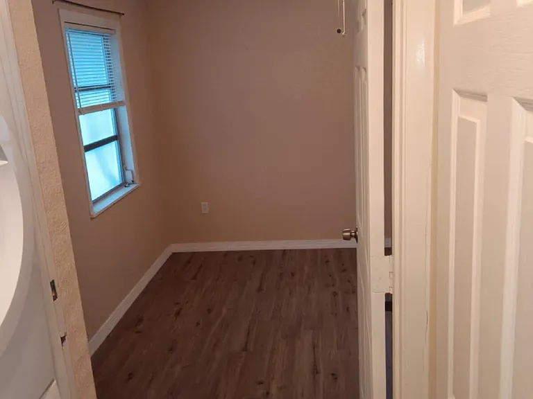 4404 Hagen Ave — Photo 15