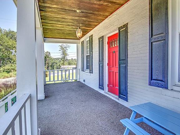 3rd image of 301 Wallace Ave