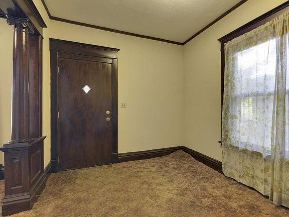 2nd image of 1737 Carroll Ave