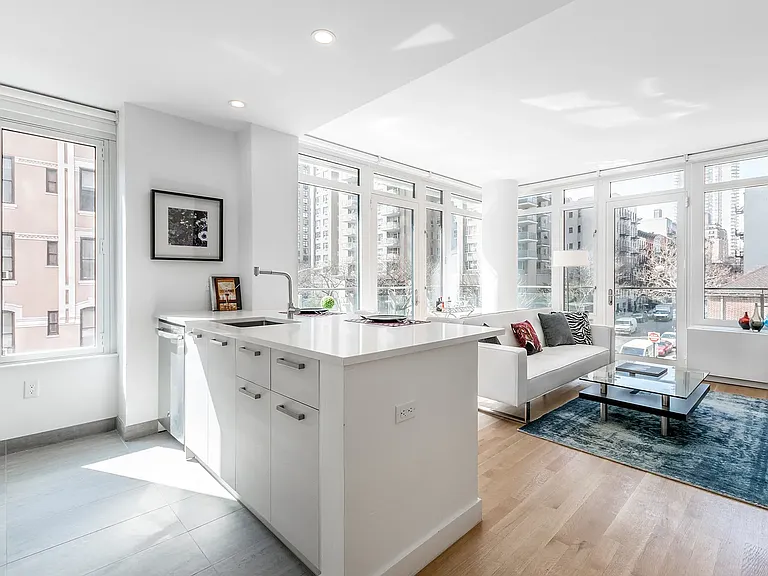501 E 74th St #12C — Photo 3