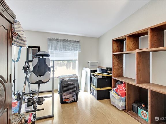 4th image of 16012 58th Avenue NW