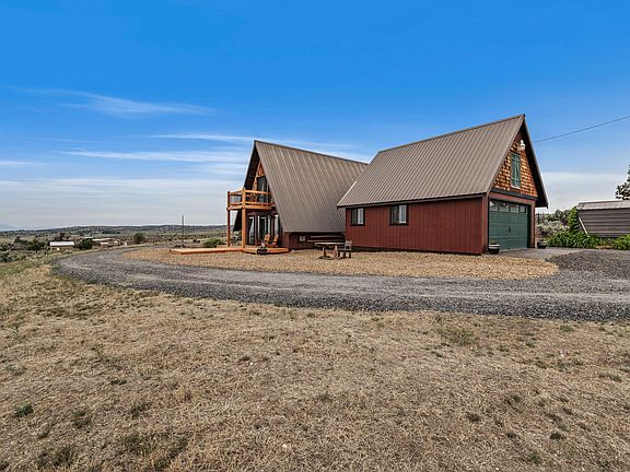 5th image of 1095 NE Henderson Dr