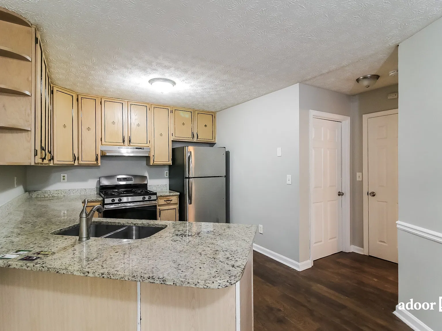 3 bed, 2.0 bath, 1442 sqft, $1,975 — Photo 3