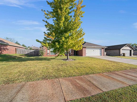 3rd image of 11228 Twin Spires Dr