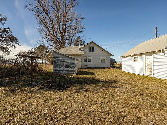 3rd image of 780 N Main St