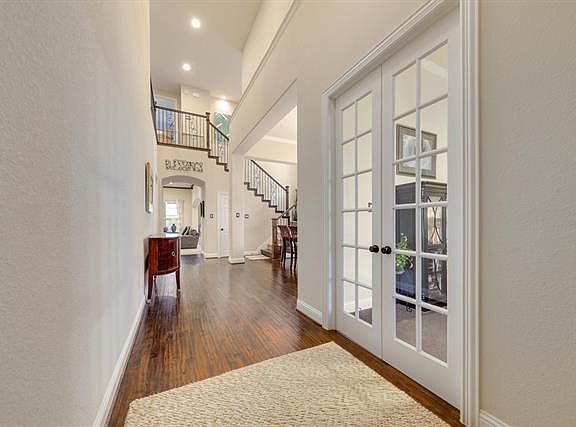 5th image of 851 Quiet Oak Ln