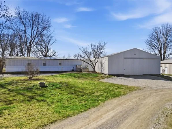 601 Gano St, Missouri City, MO 64072