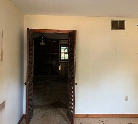 3rd image of 240 Pannell Dr