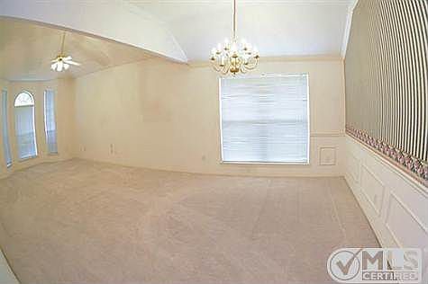 4th image of 3601 Crestcreek Ct