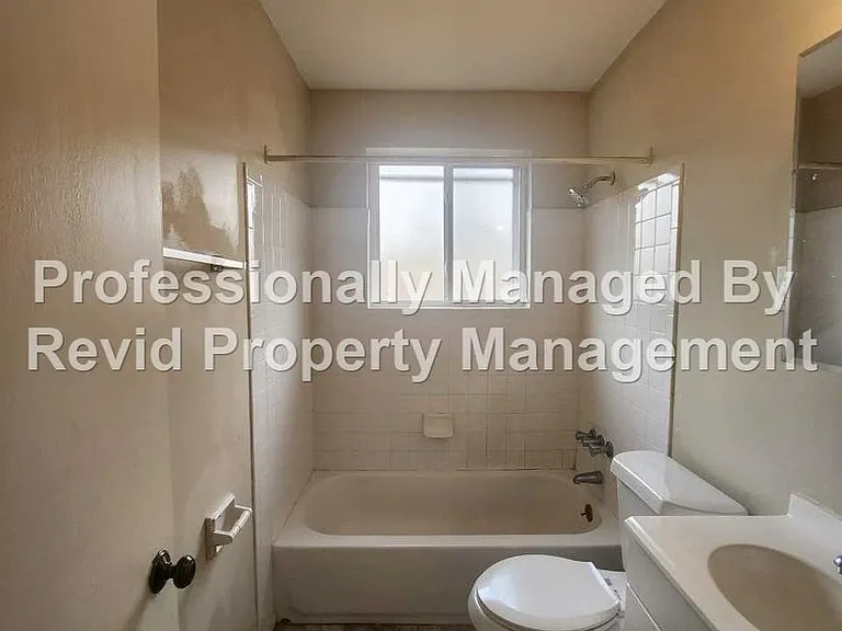 1280 Harbert Ave. — Photo 16