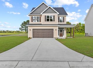 415 Fore Pl, Jacksonville, NC 28540