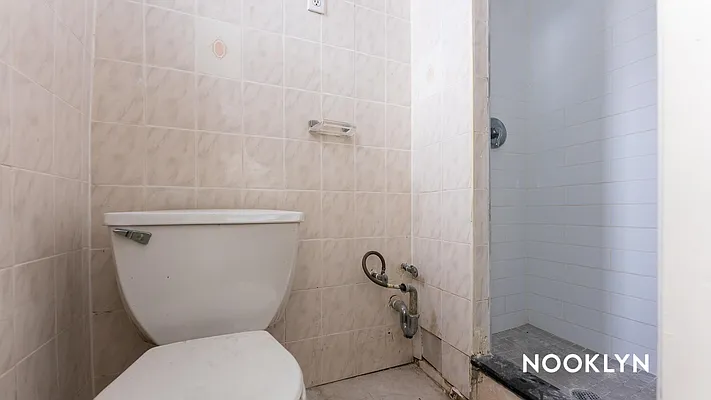 Rented by Nooklyn NYC LLC | media 10