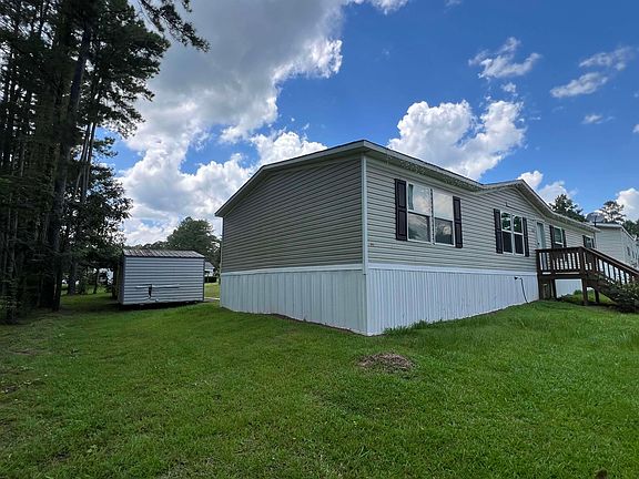 2nd image of 110 Sugar Plum Ln
