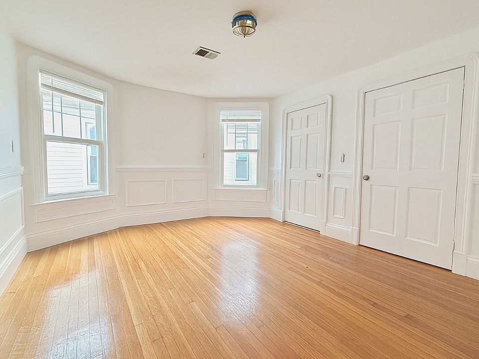 1st image of 98 Harrishof St Floor 2