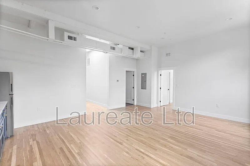 1 bed, 1.0 bath, 900 sqft, $1,745 — Photo 2