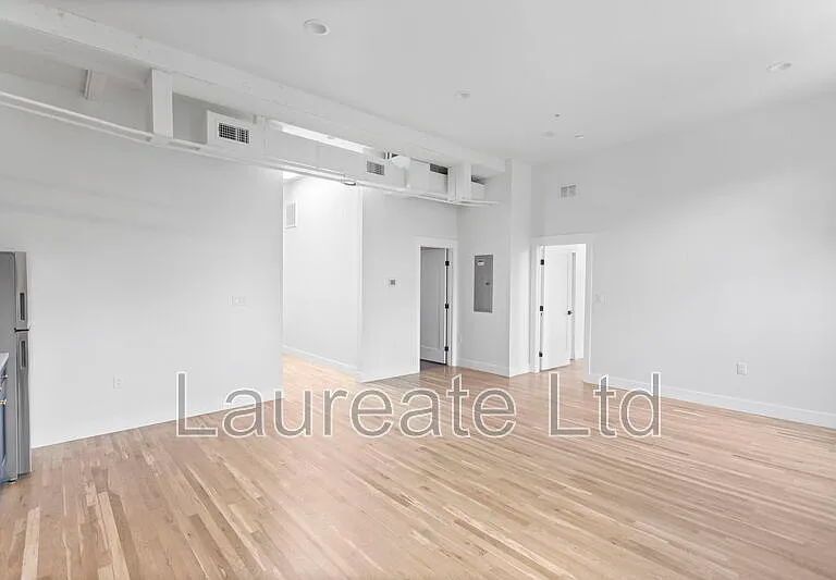 1736 E 31st Ave #2 — Photo 2